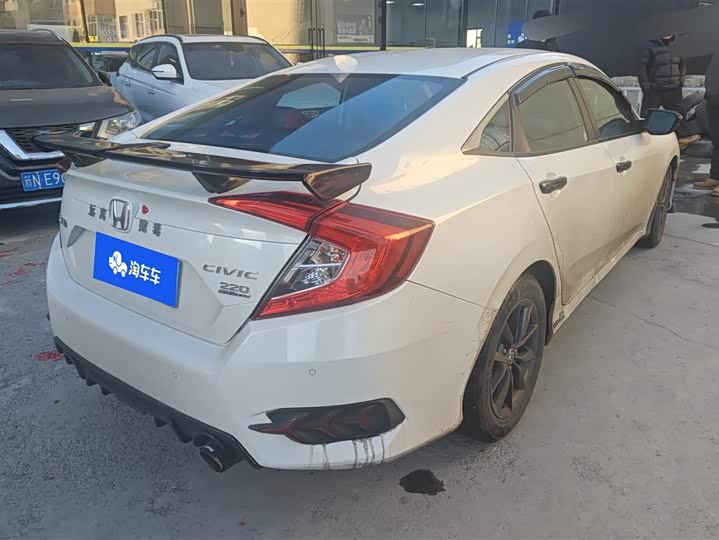 Фото 3 - Honda Civic