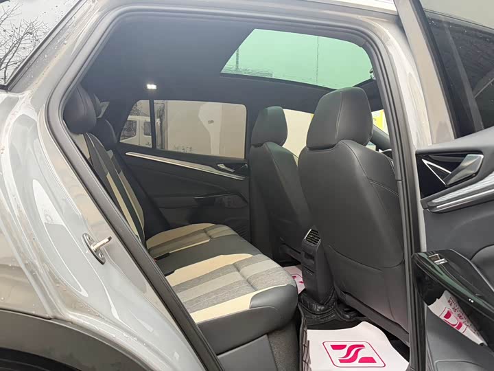 Фото 7 - Volkswagen ID.4 Crozz