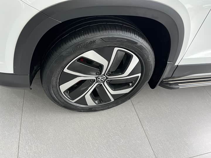 Фото 4 - Volkswagen Tharu