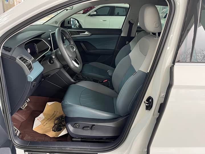 Фото 6 - Volkswagen Tharu