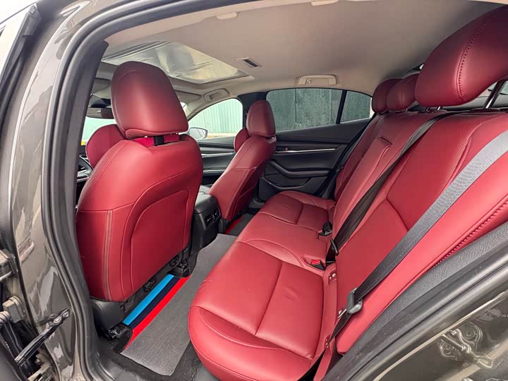 Фото 9 - Mazda 3 (Axela)