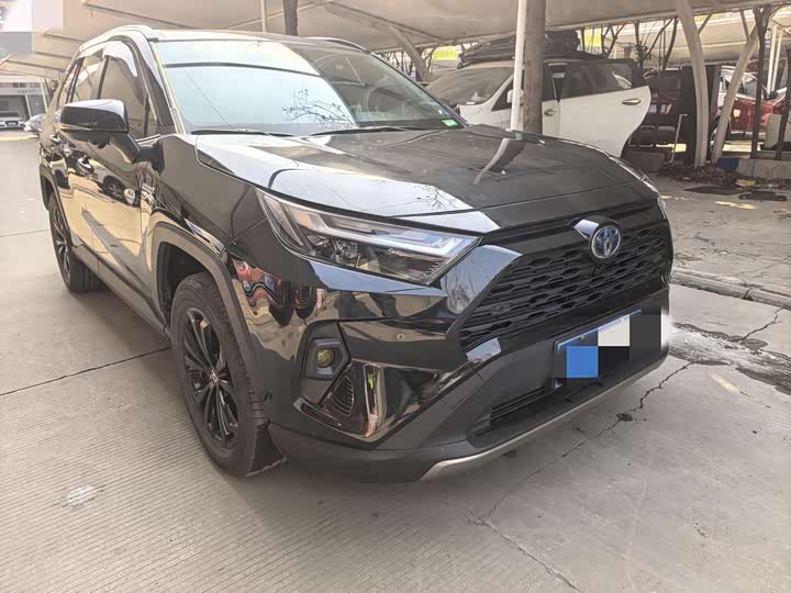 Фото 3 - Toyota RAV4