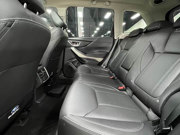 Фото 8 - Subaru Forester