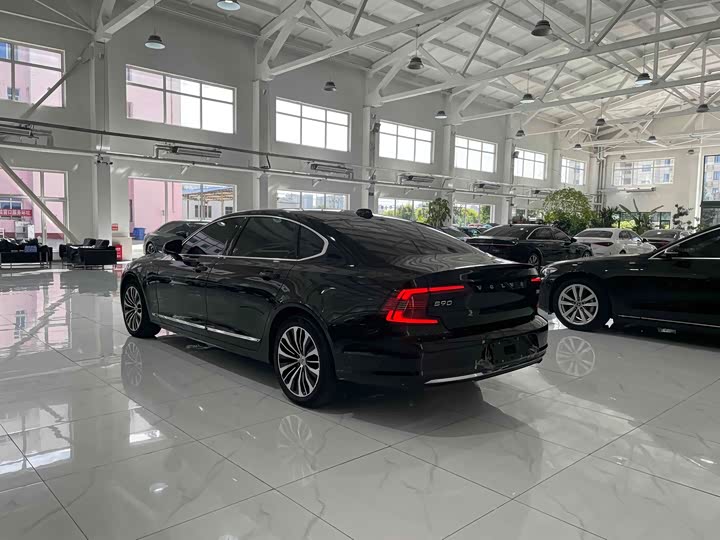 Фото 4 - Volvo S90 Hybrid