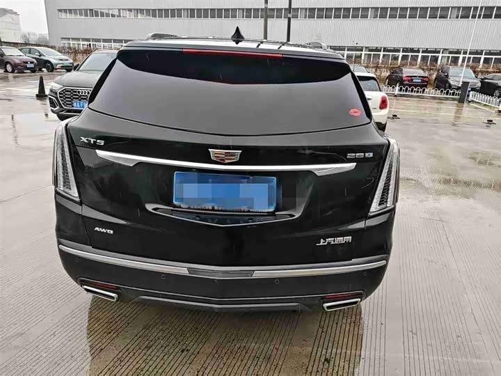 Фото 4 - Cadillac XT5