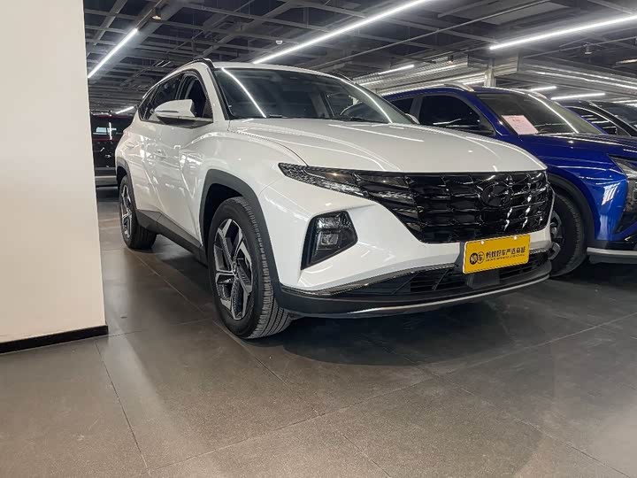 Фото 3 - Hyundai Tucson L