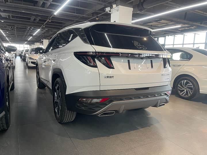 Фото 6 - Hyundai Tucson L