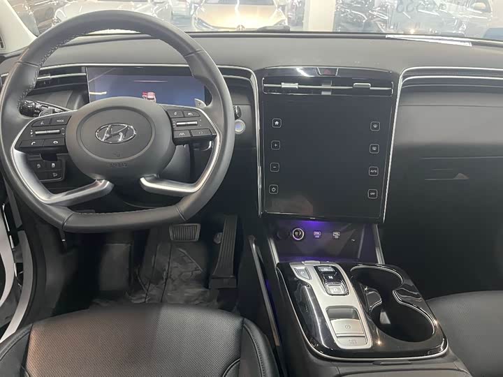 Фото 7 - Hyundai Tucson L