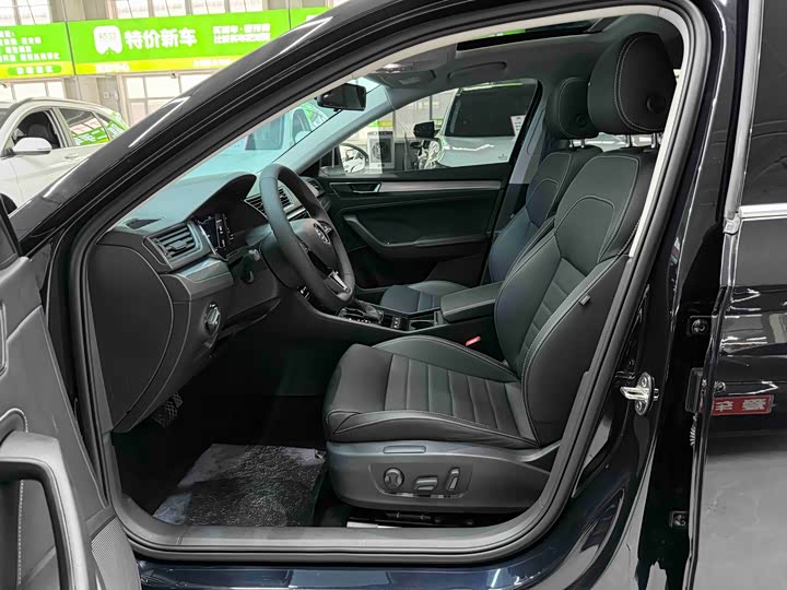 Фото 8 - Skoda Superb