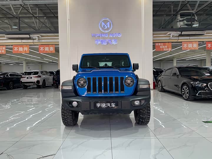 Photo 2 - Jeep Wrangler