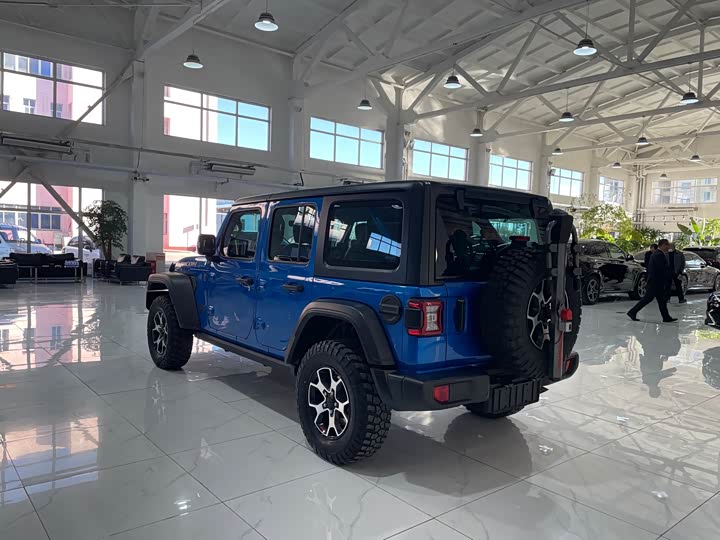 Photo 4 - Jeep Wrangler