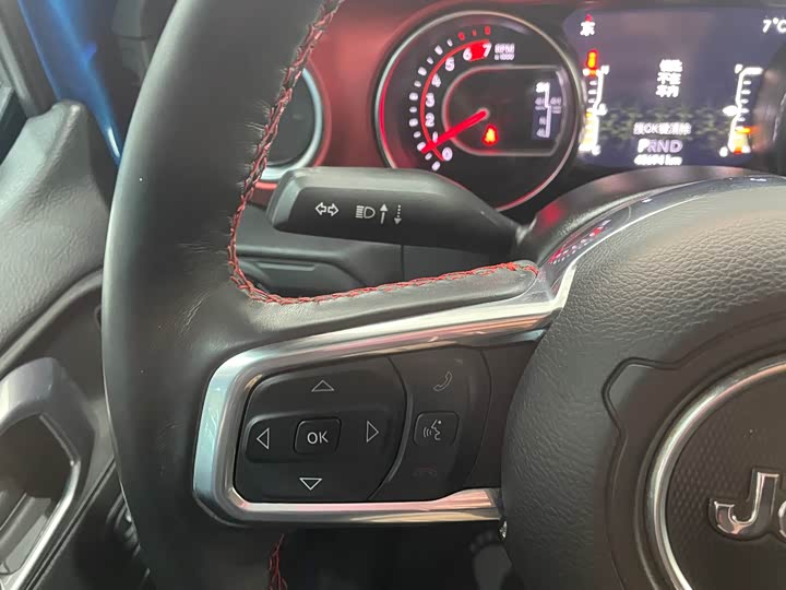 Photo 9 - Jeep Wrangler