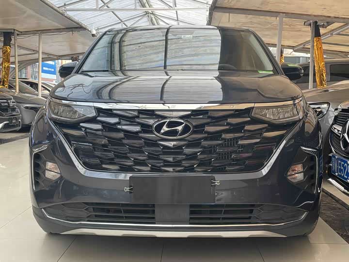 Фото 2 - Hyundai Custo