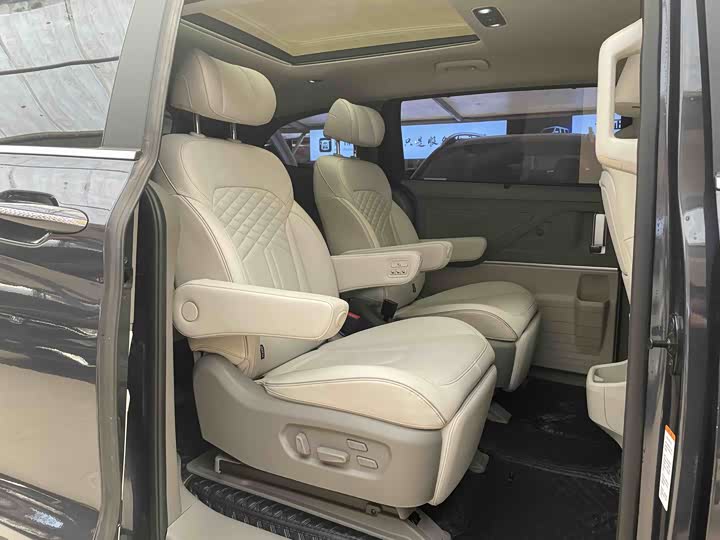 Фото 6 - Hyundai Custo