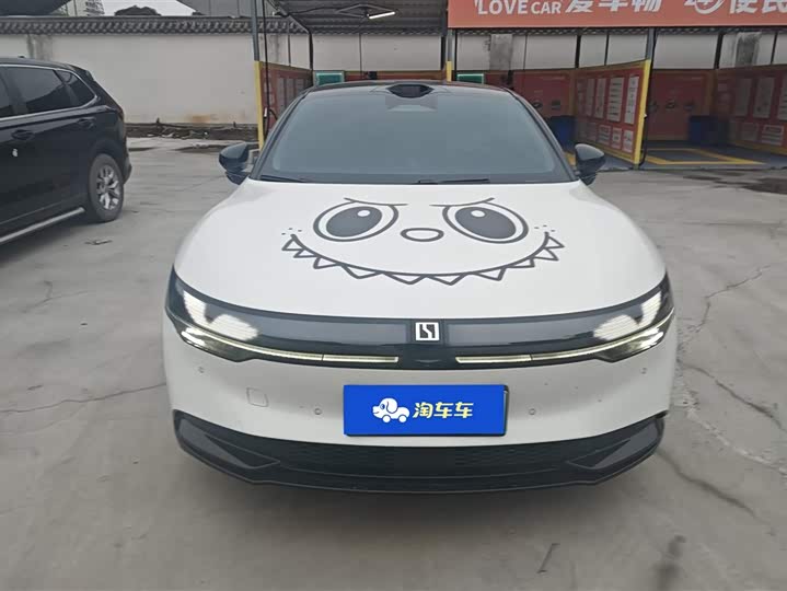 Фото 2 - Zeekr 007