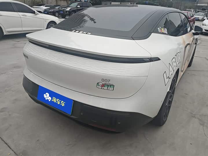 Фото 3 - Zeekr 007