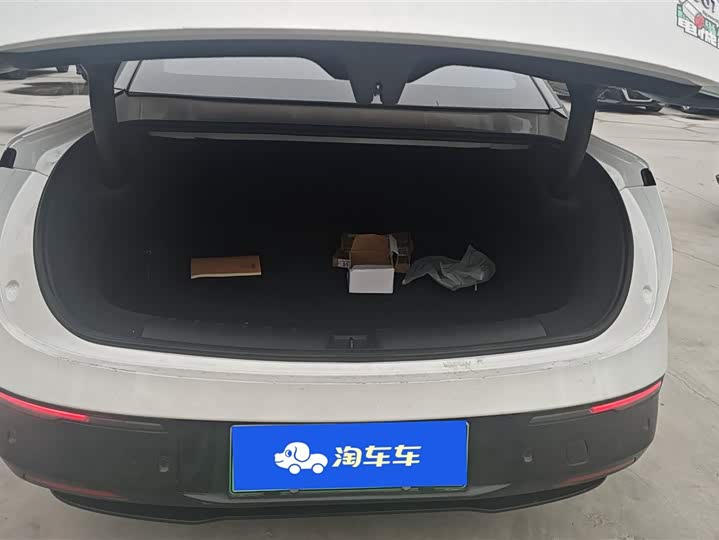 Фото 4 - Zeekr 007