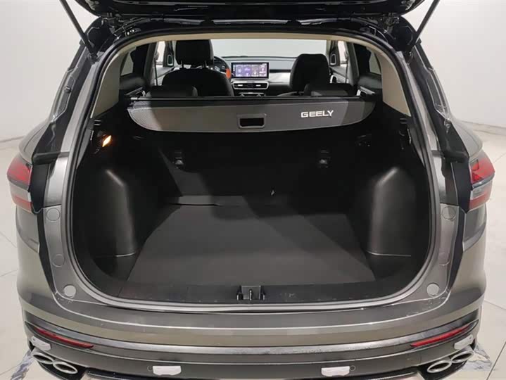 Фото 4 - Geely Coolray