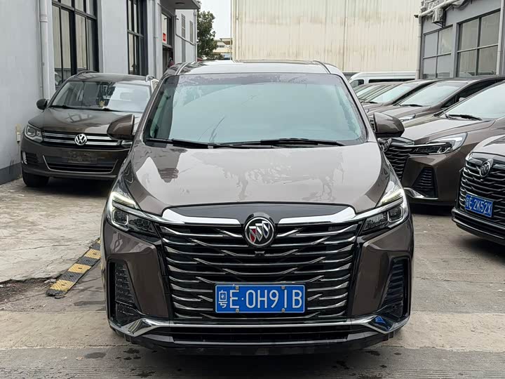 Фото 2 - Buick GL8 ES