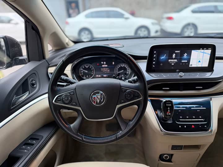 Фото 8 - Buick GL8 ES