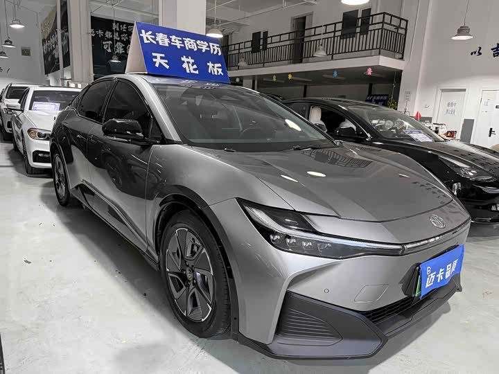 Фото 2 - Toyota bZ3