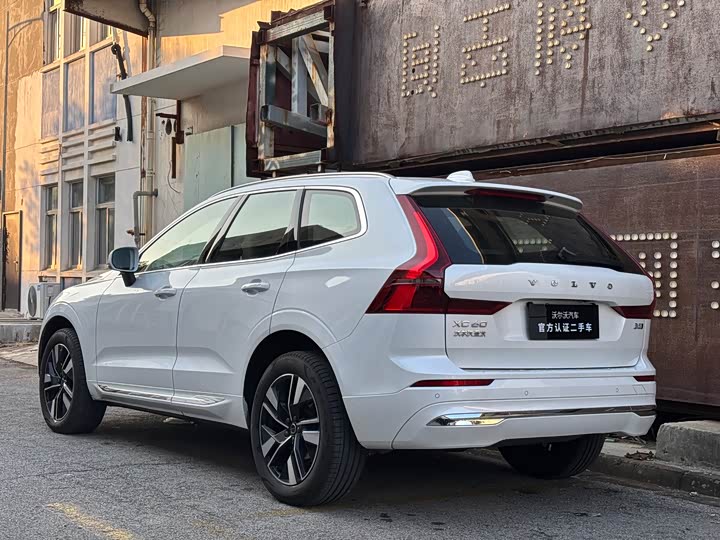 Фото 4 - Volvo XC60