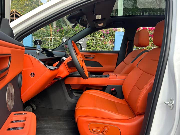 Photo 8 - Toyota bZ3X