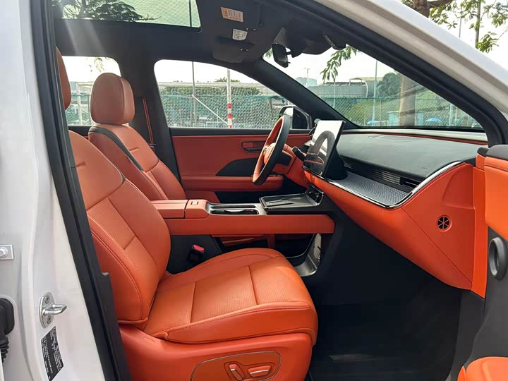 Photo 9 - Toyota bZ3X