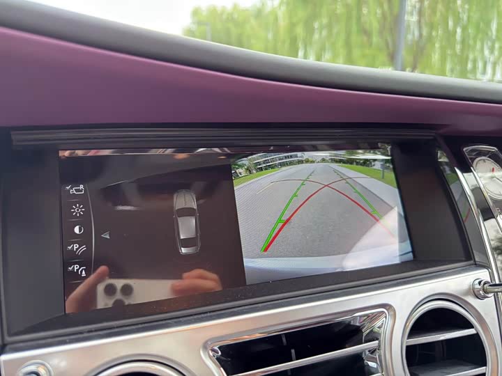 Фото 9 - Rolls-Royce Wraith