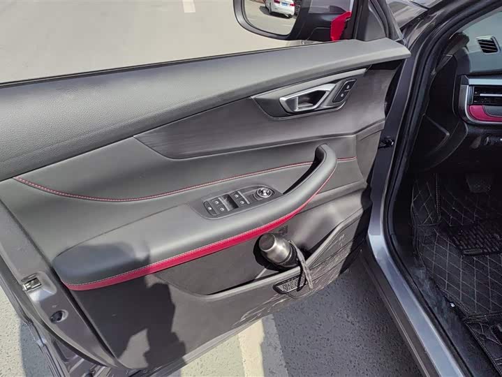 Фото 7 - Chery Tiggo 5x