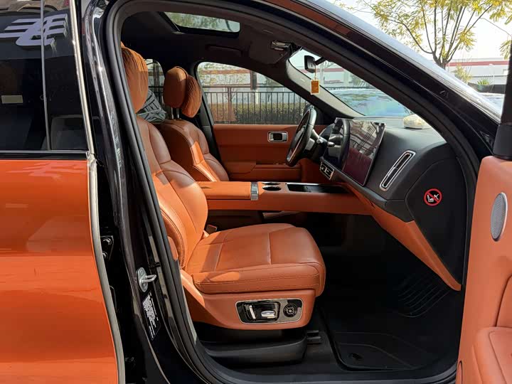 Фото 8 - LiXiang L9