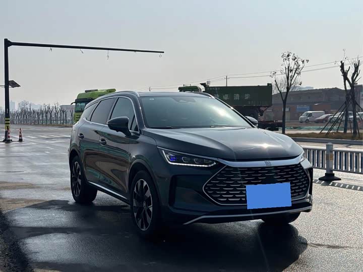 Фото 3 - BYD Tang Hybrid/EV