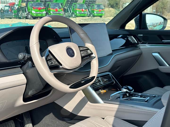 Фото 7 - BYD Tang Hybrid/EV