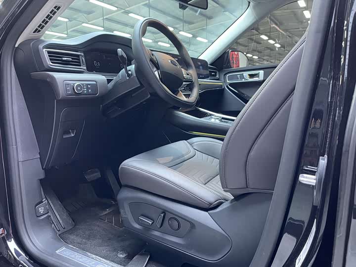 Фото 8 - Ford Explorer