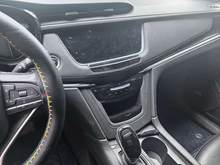 Фото 7 - Cadillac XT6