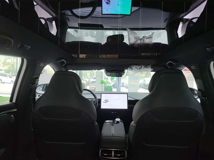 Фото 15 - BAIC Arcfox Alpha T5