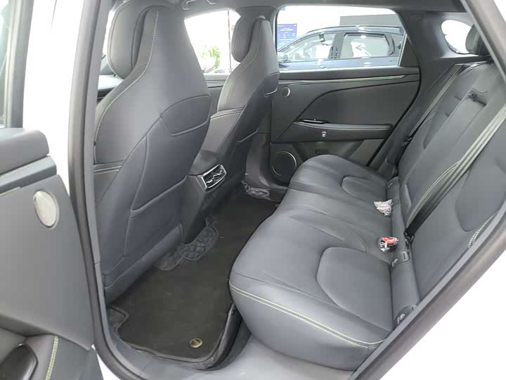 Фото 20 - BAIC Arcfox Alpha T5