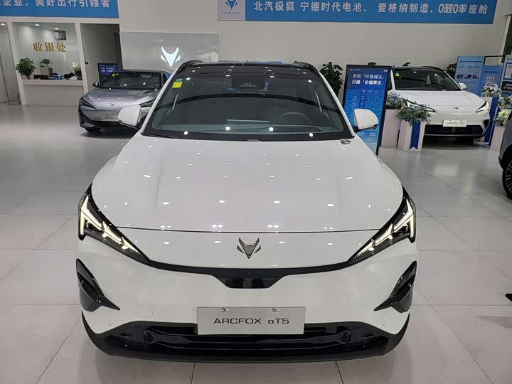 Фото 3 - BAIC Arcfox Alpha T5