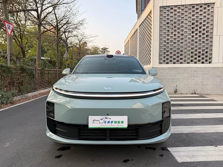 Фото 2 - LiXiang L6