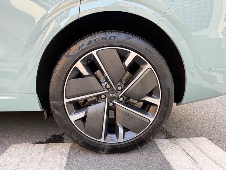 Фото 9 - LiXiang L6