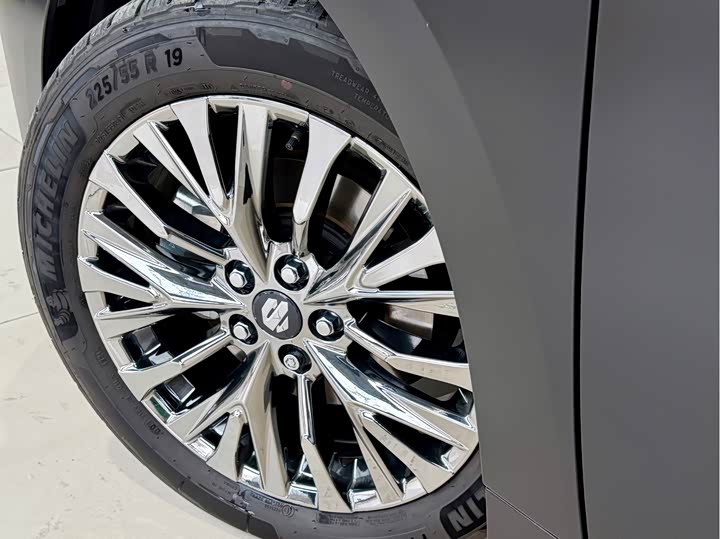 Фото 5 - Toyota Alphard