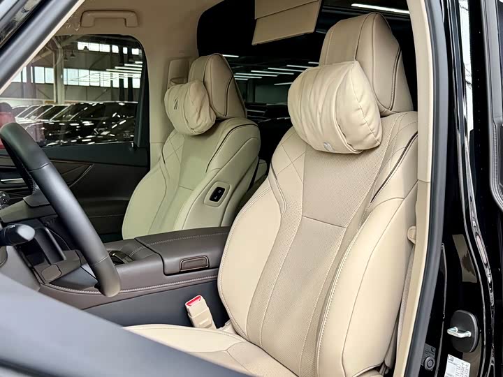 Фото 9 - Toyota Alphard