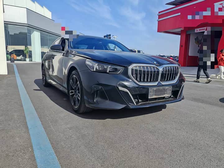 Фото 3 - BMW 5 Series