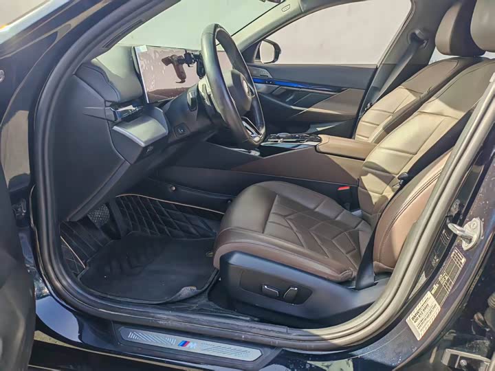 Фото 4 - BMW 5 Series