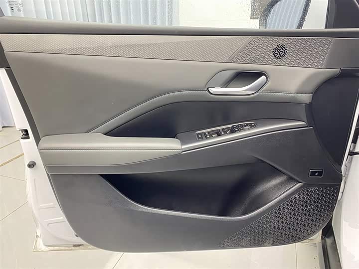 Фото 8 - BYD Qin Plus