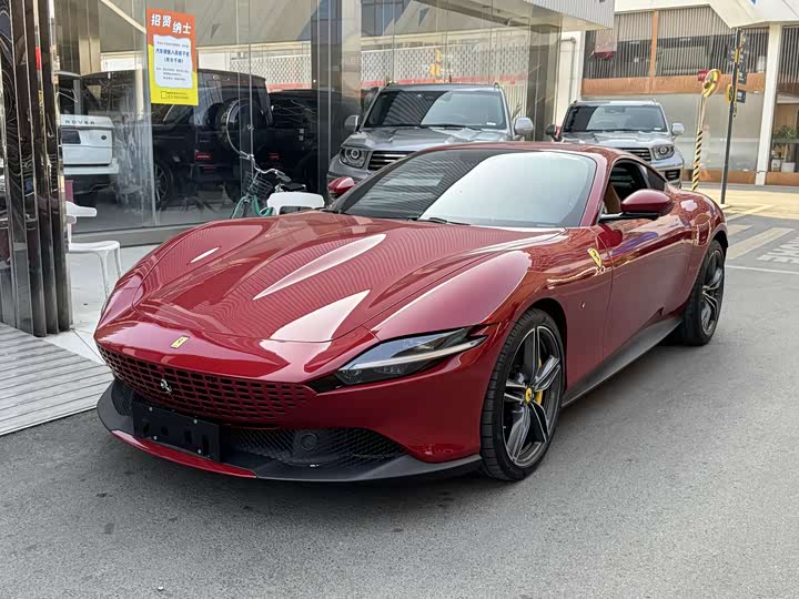 Photo 1 - Ferrari Roma