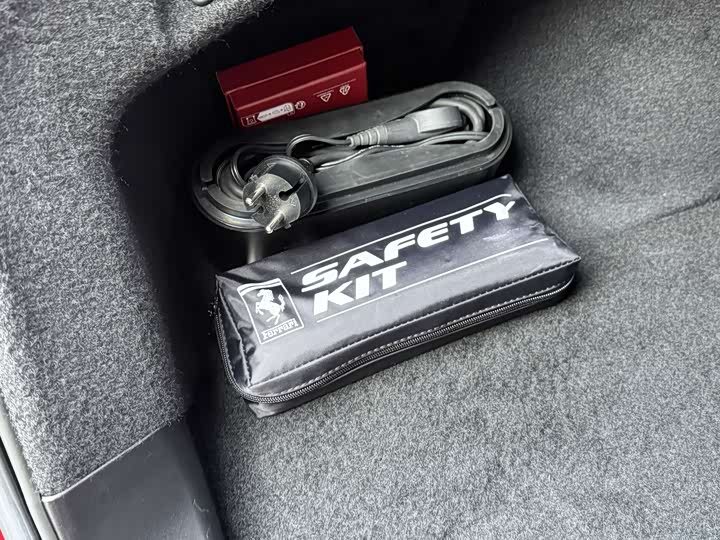 Photo 3 - Ferrari Roma