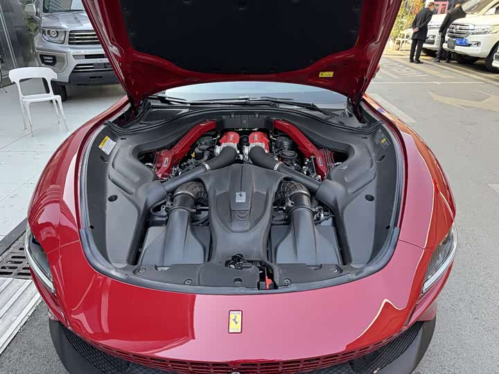 Photo 8 - Ferrari Roma