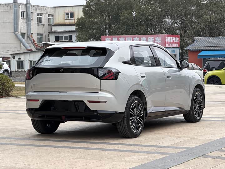 Фото 4 - BAIC Arcfox T1