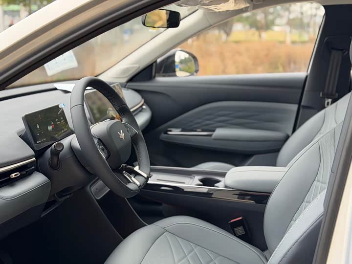 Фото 9 - BAIC Arcfox T1